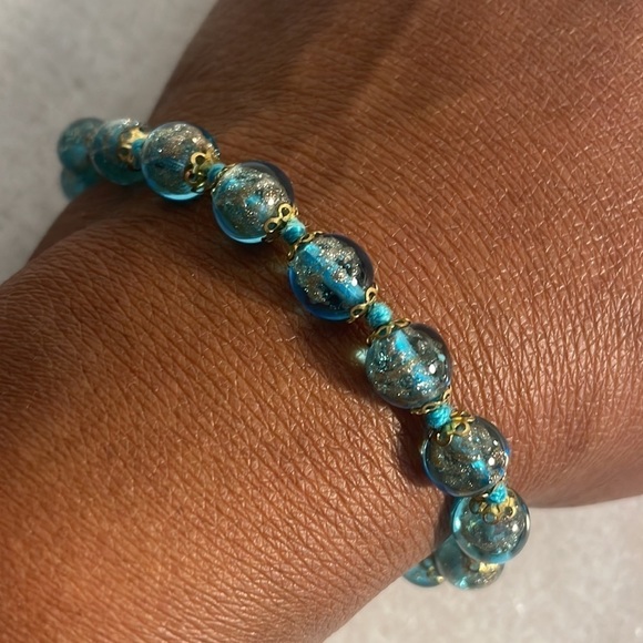 bracelet glass disc bracelet in iridescent aqua blue gold tone OS - Picture 5 of 10